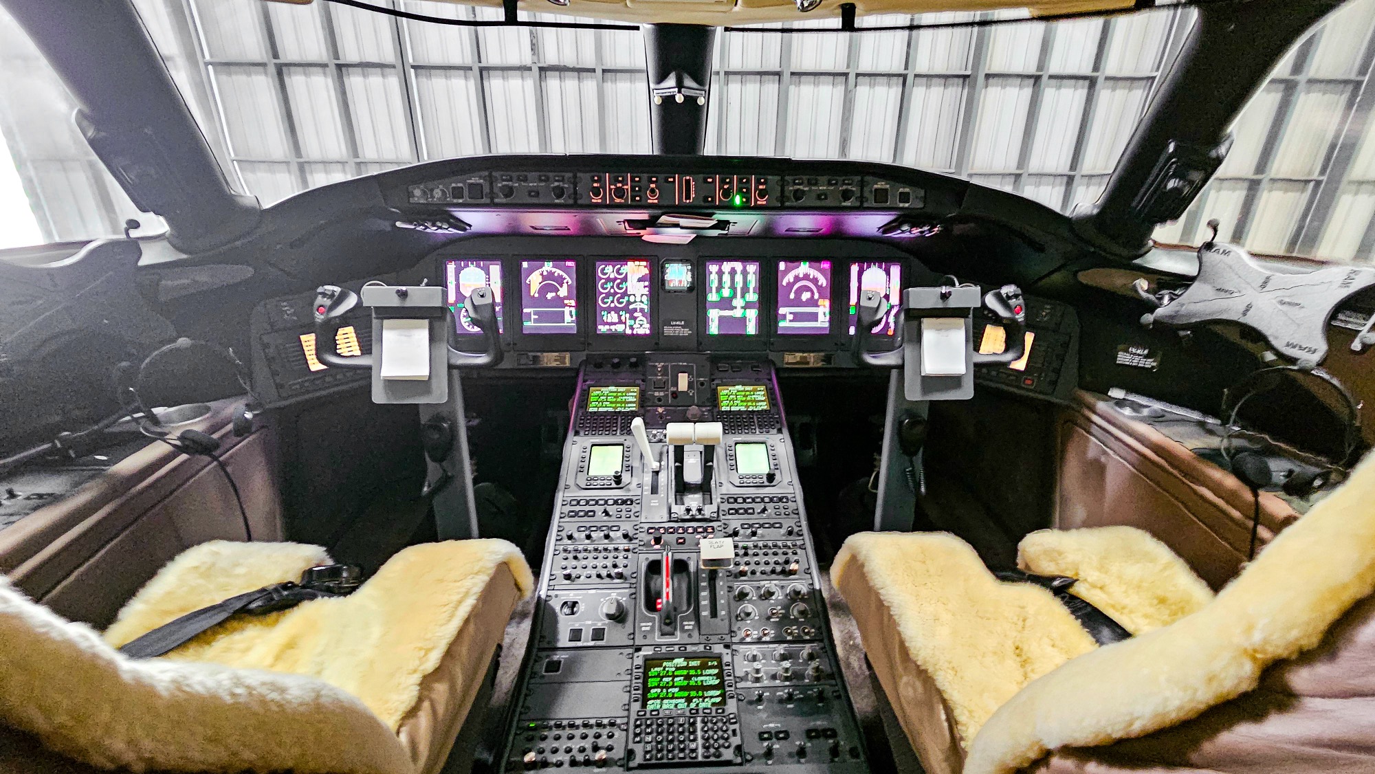 Bombardier Global 5000 — Trabaje